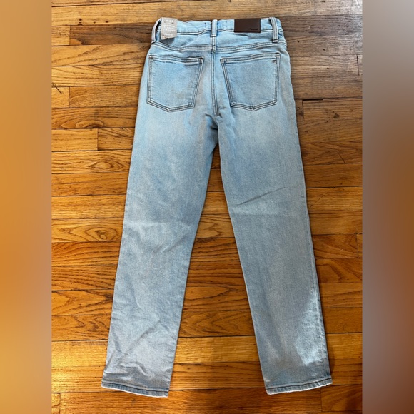 Madewell Mid Rise Classic Straight Jeans Wellingford Wash Knee Rip sz 23 - Picture 6 of 10